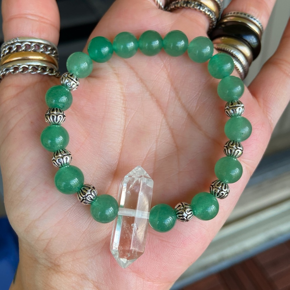 Genuine double point crystal quartz & jade beads - Picture 9 of 10